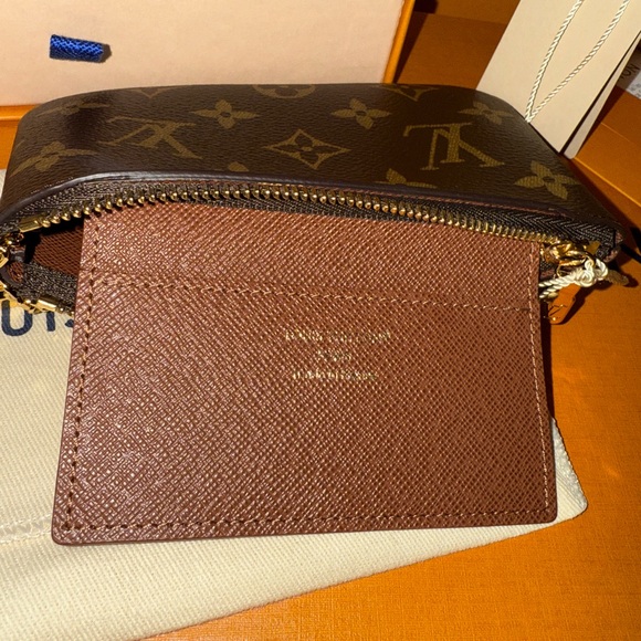 Louis Vuitton Monogram Key Pouch Cles S - Picture 5 of 11